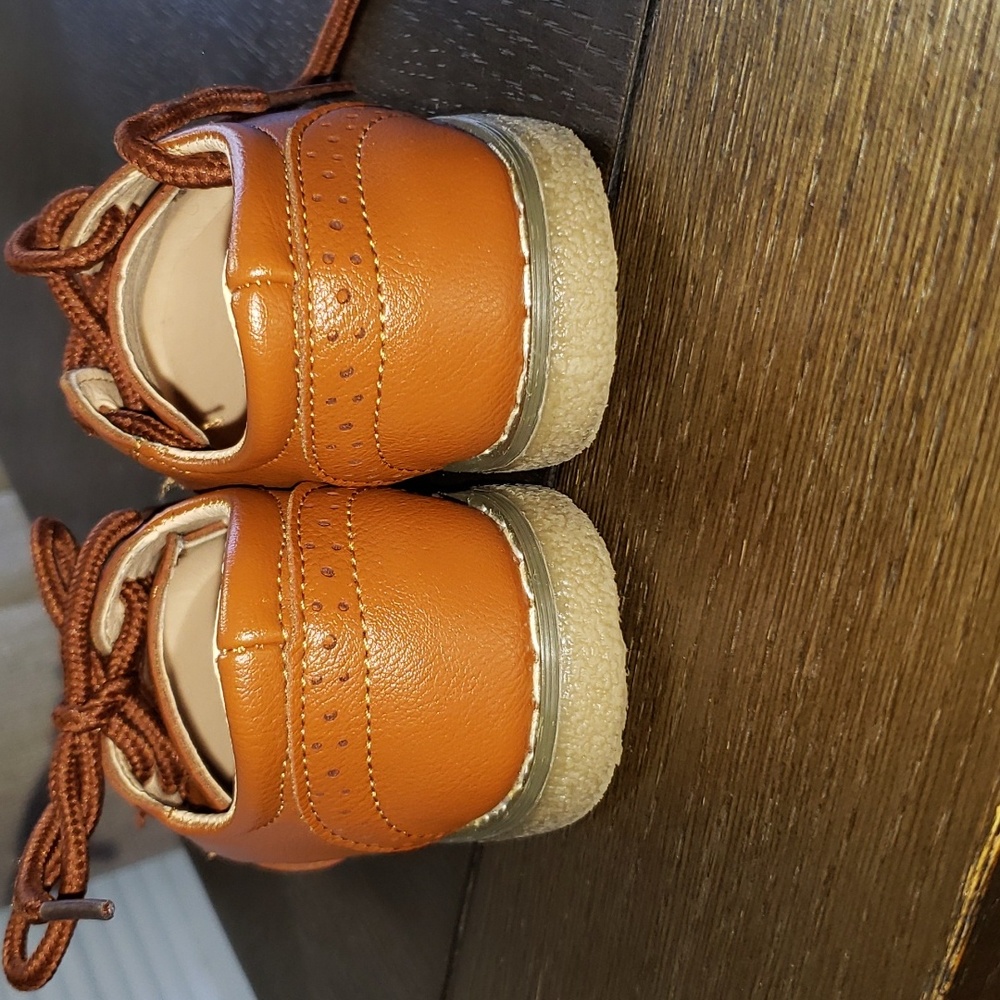 Shoes - Picture 6 of 7